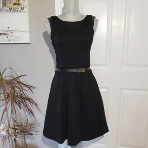 JENNIFER LOPEZ A-line black dress